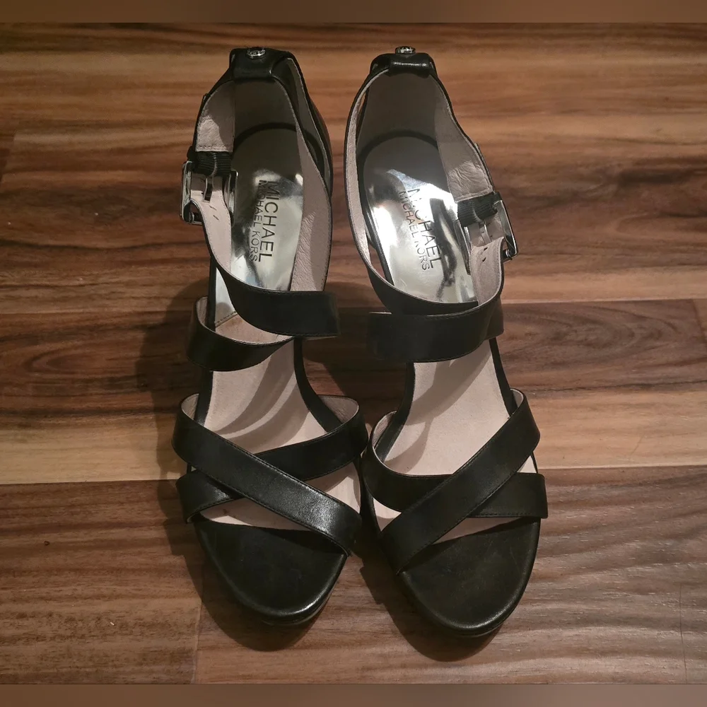 Michael Kors Evie Platform Black Leather Open Toe Sandals Shoe Size 10, EUC - Picture 2 of 4